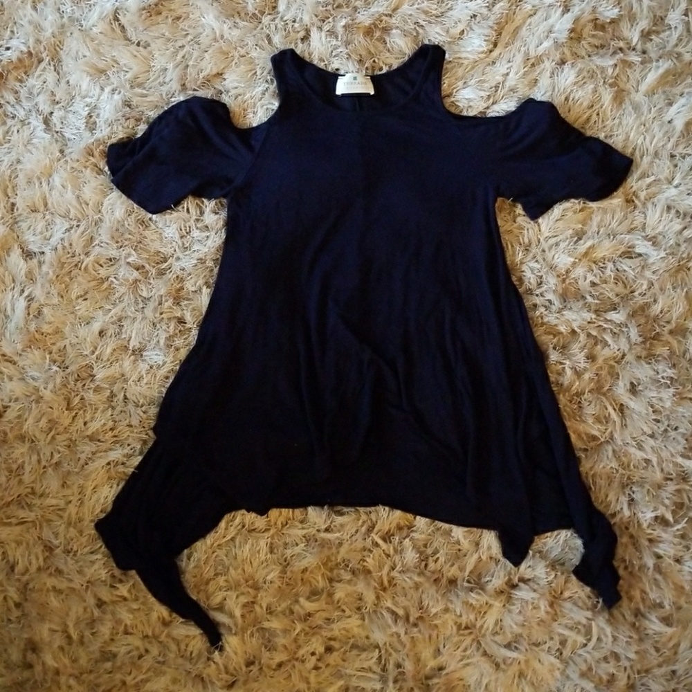 THREADS S navy cold shoulder high-low top